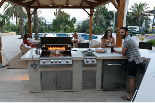 Elevate Your Outdoor Cooking Experience with Built-In BBQ Grills