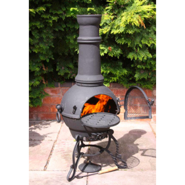 Toledo XL Cast Iron Chimenea in black - D&ROutdoorOasis